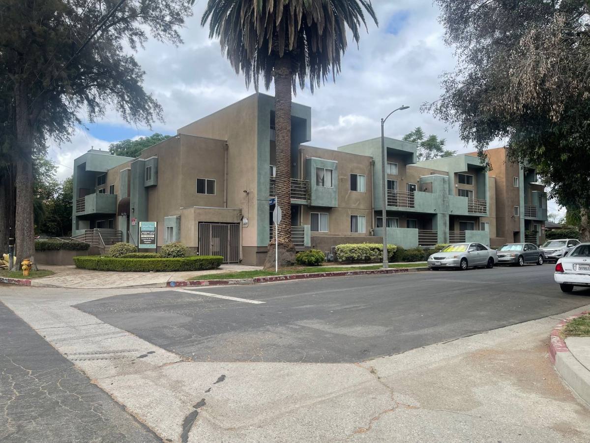 Apartment for rent at 6857 Baird Ave, Reseda, CA 91335