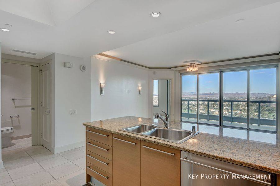 Apartment for rent at 322 Karen Ave #2705, Las Vegas, NV 89109