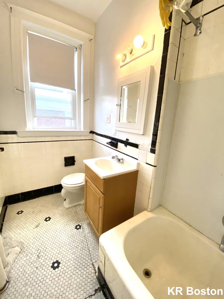 Apartment for rent at 1800 Commonwealth Ave #31, Brighton, MA 02135