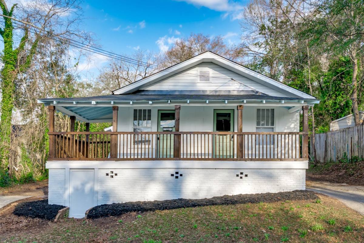Townhouse for rent at 911 Beaufort St, Columbia, SC 29201