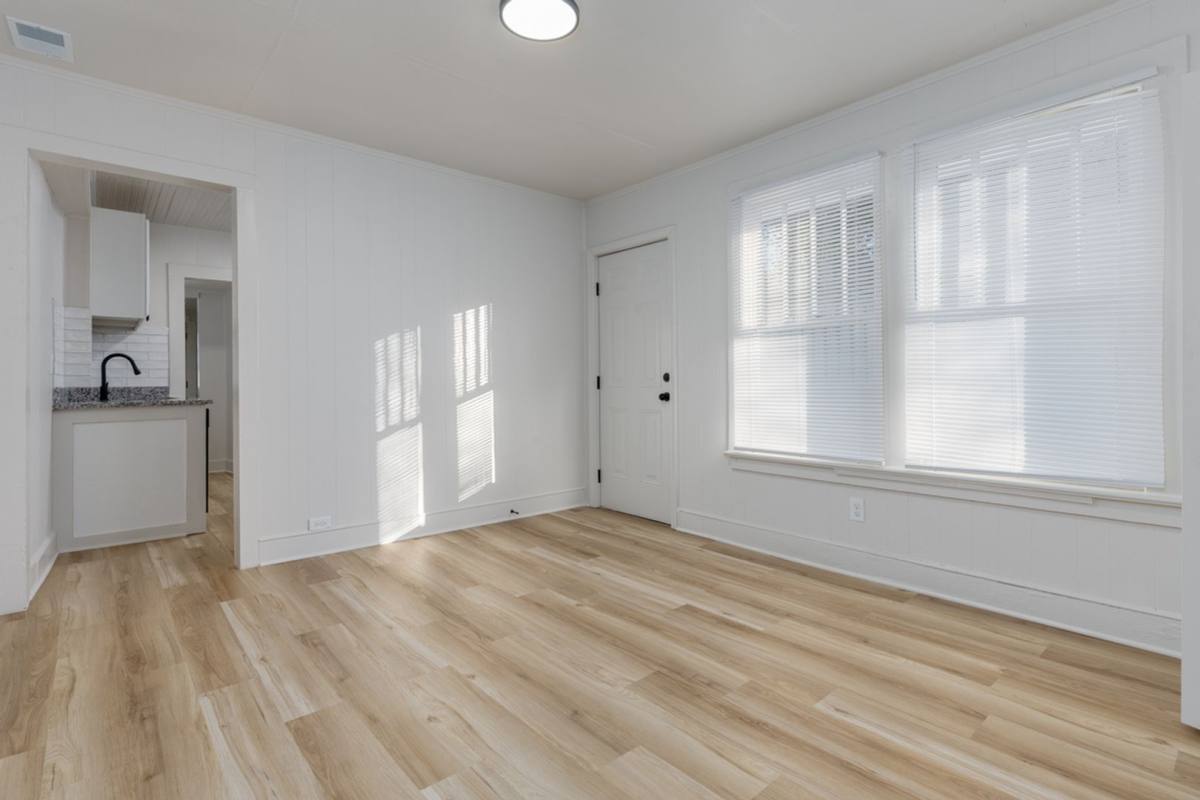 Townhouse for rent at 911 Beaufort St, Columbia, SC 29201