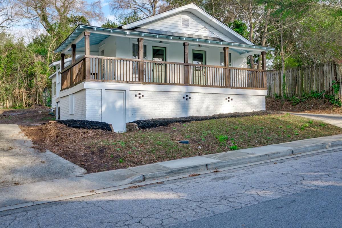 Townhouse for rent at 911 Beaufort St, Columbia, SC 29201