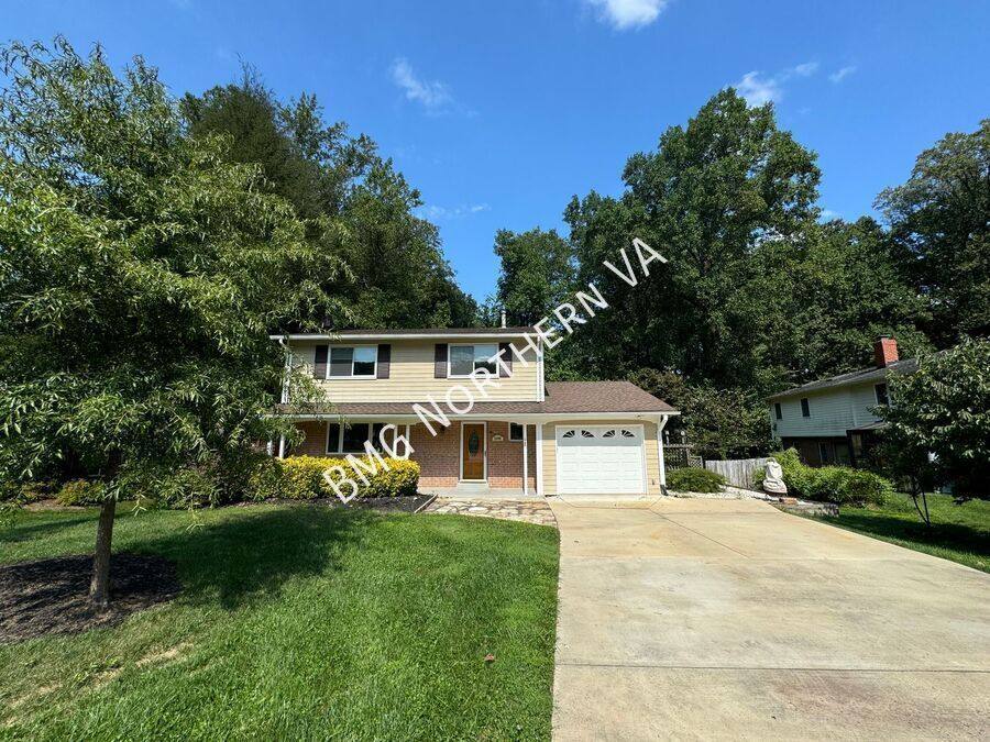 House for rent at 5406 Gainsborough Dr, Fairfax, VA 22032