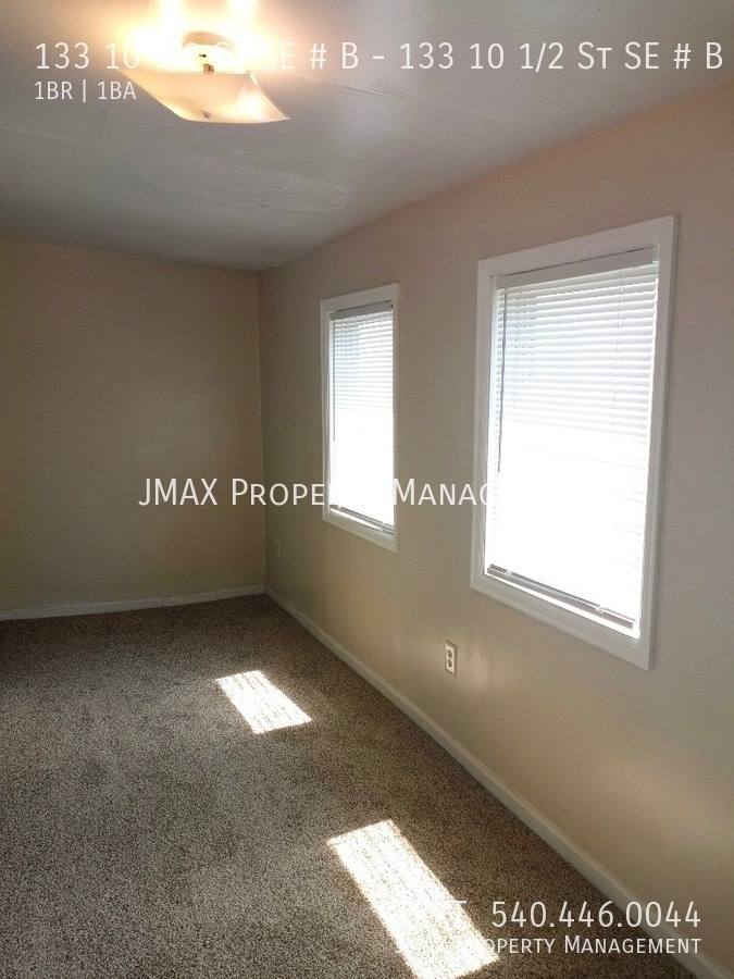 Apartment for rent at 133 10 1 2 St SE #B, Roanoke, VA 24013
