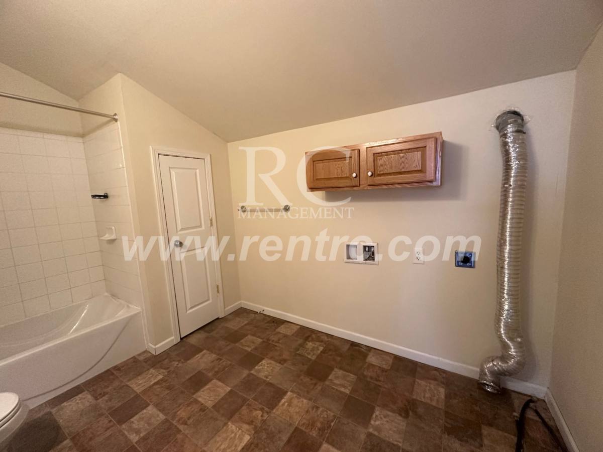 Apartment for rent at 809-A Fourteenth E #G, Georgetown, IL 61846