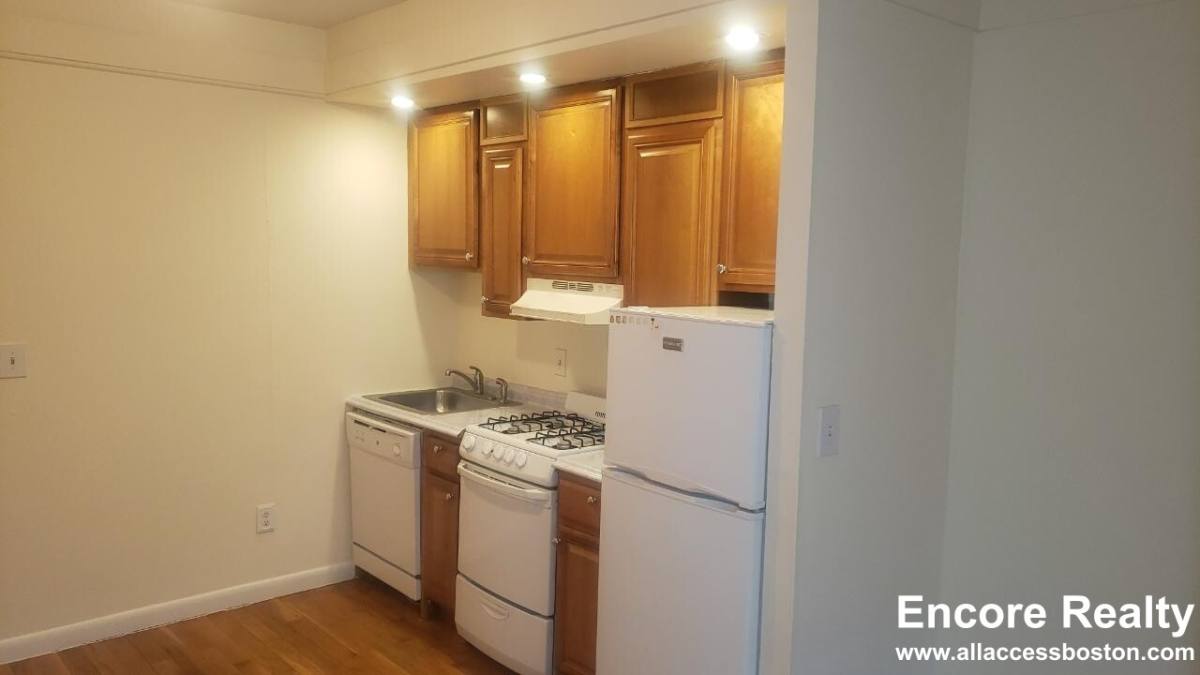 Apartment for rent at 286 Beacon St #B, Somerville, MA 02143