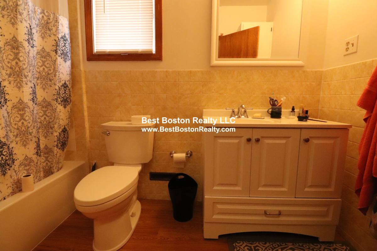 House for rent at 36 Church St #1, Somerville, MA 02143