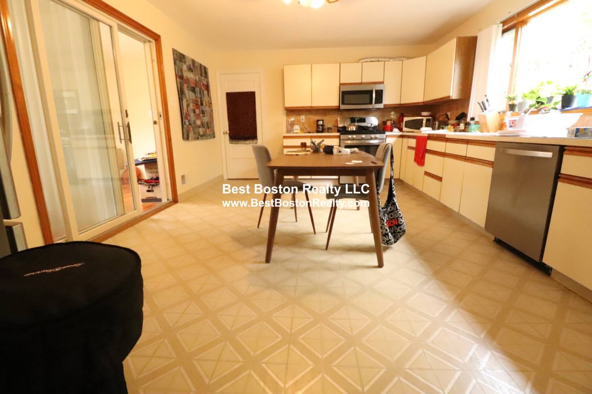 House for rent at 36 Church St #1, Somerville, MA 02143