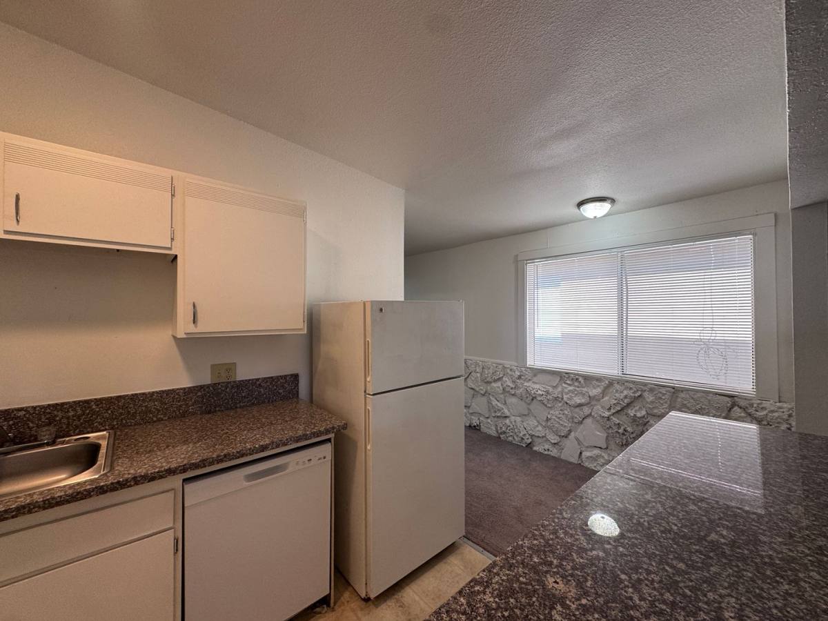 Apartment for rent at 1806 H St, Sacramento, CA 95811