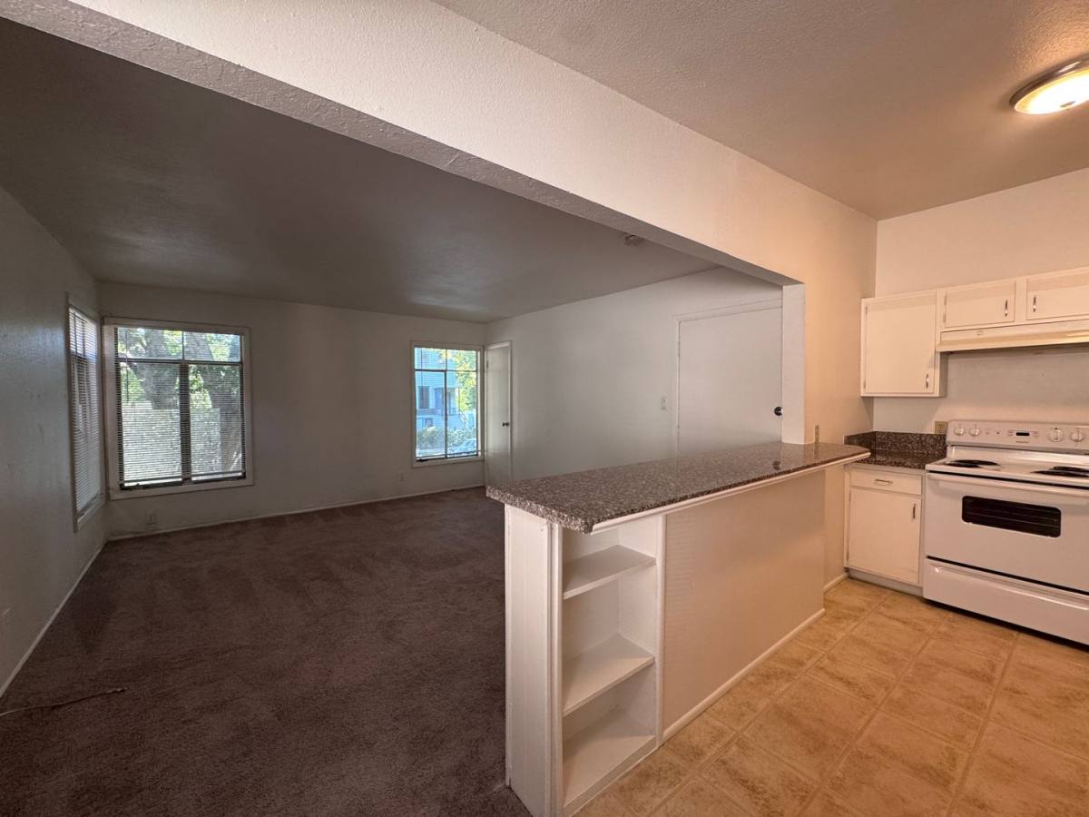 Apartment for rent at 1806 H St, Sacramento, CA 95811