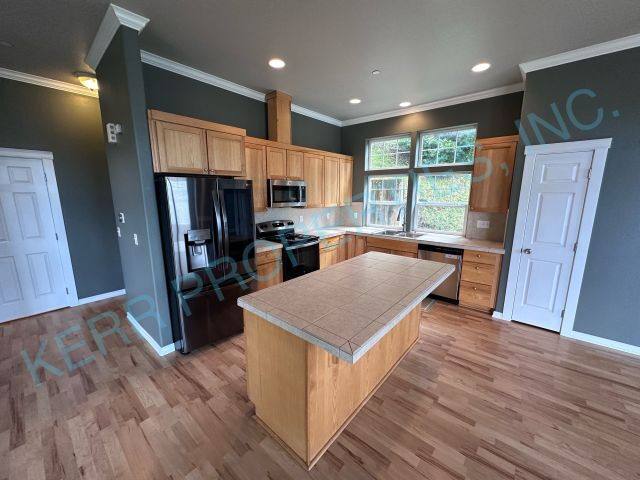 House for rent at 512 SE Espinosa St, Estacada, OR 97023