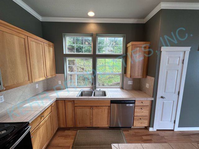 House for rent at 512 SE Espinosa St, Estacada, OR 97023
