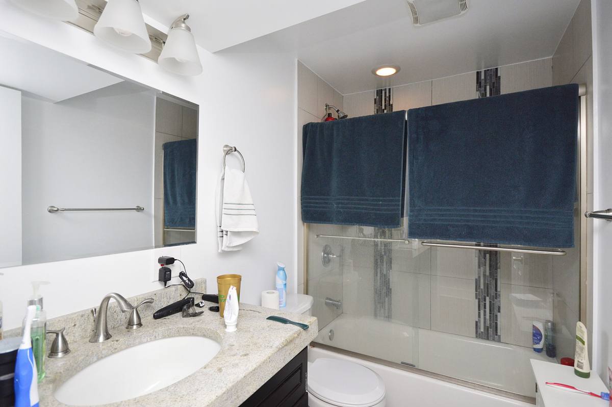 Apartment for rent at 1501 W Superior St #1F, Chicago, IL 60642
