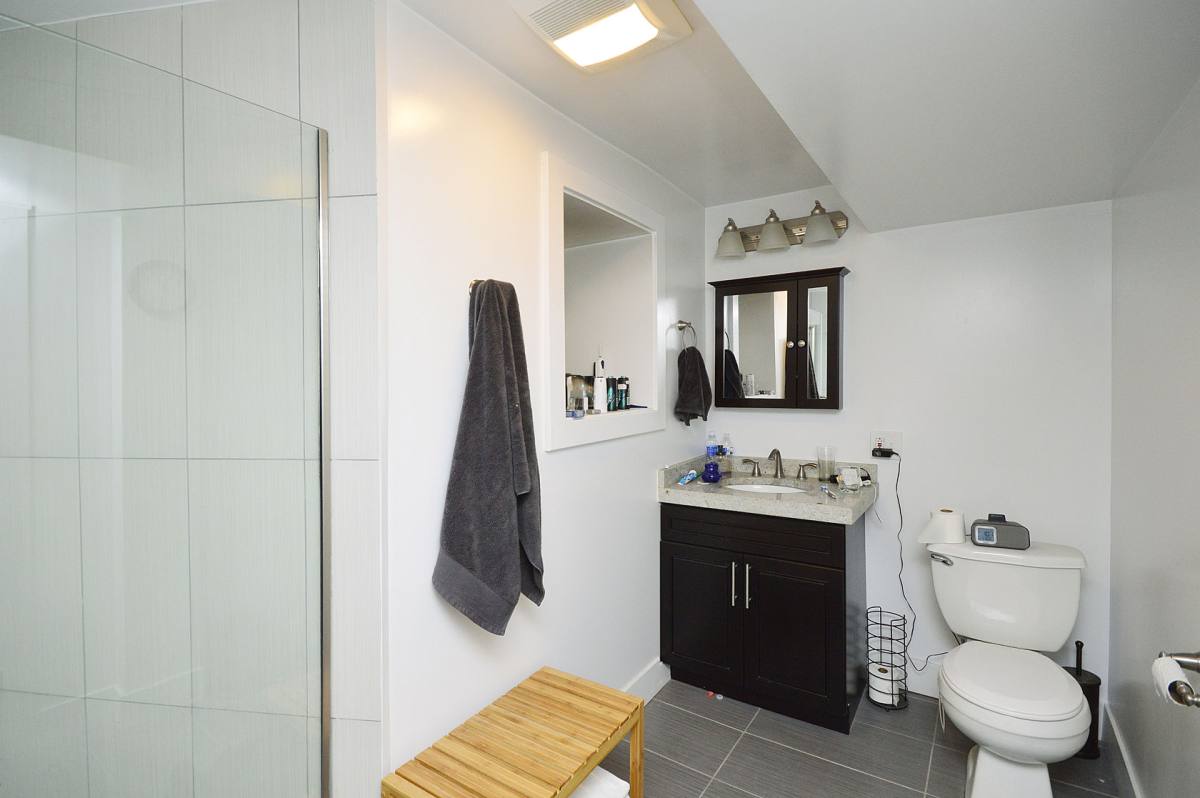 Apartment for rent at 1501 W Superior St #1F, Chicago, IL 60642