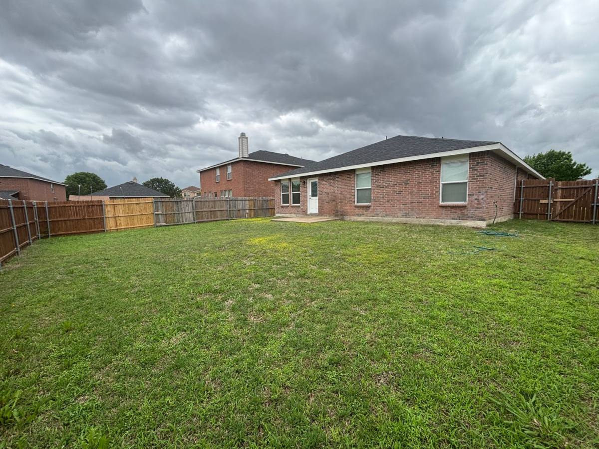 House for rent at 8119 Lost Canyon Trail, Arlington, TX 76002