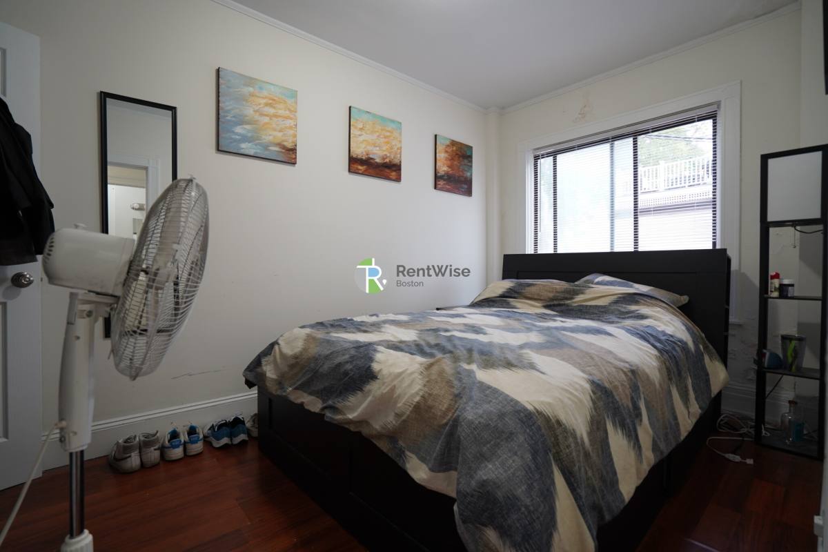 Apartment for rent at 230 Walnut St #31B, Newtonville, MA 02460