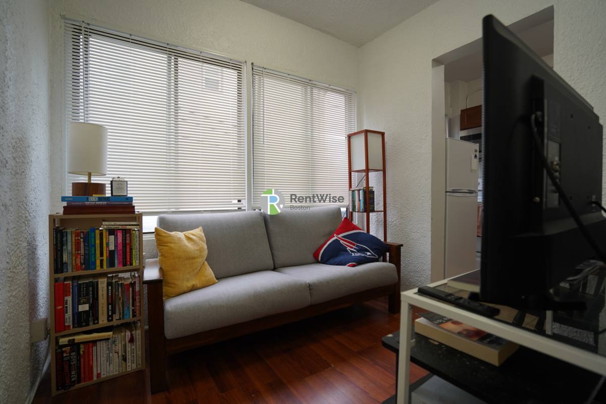 Apartment for rent at 230 Walnut St #31B, Newtonville, MA 02460