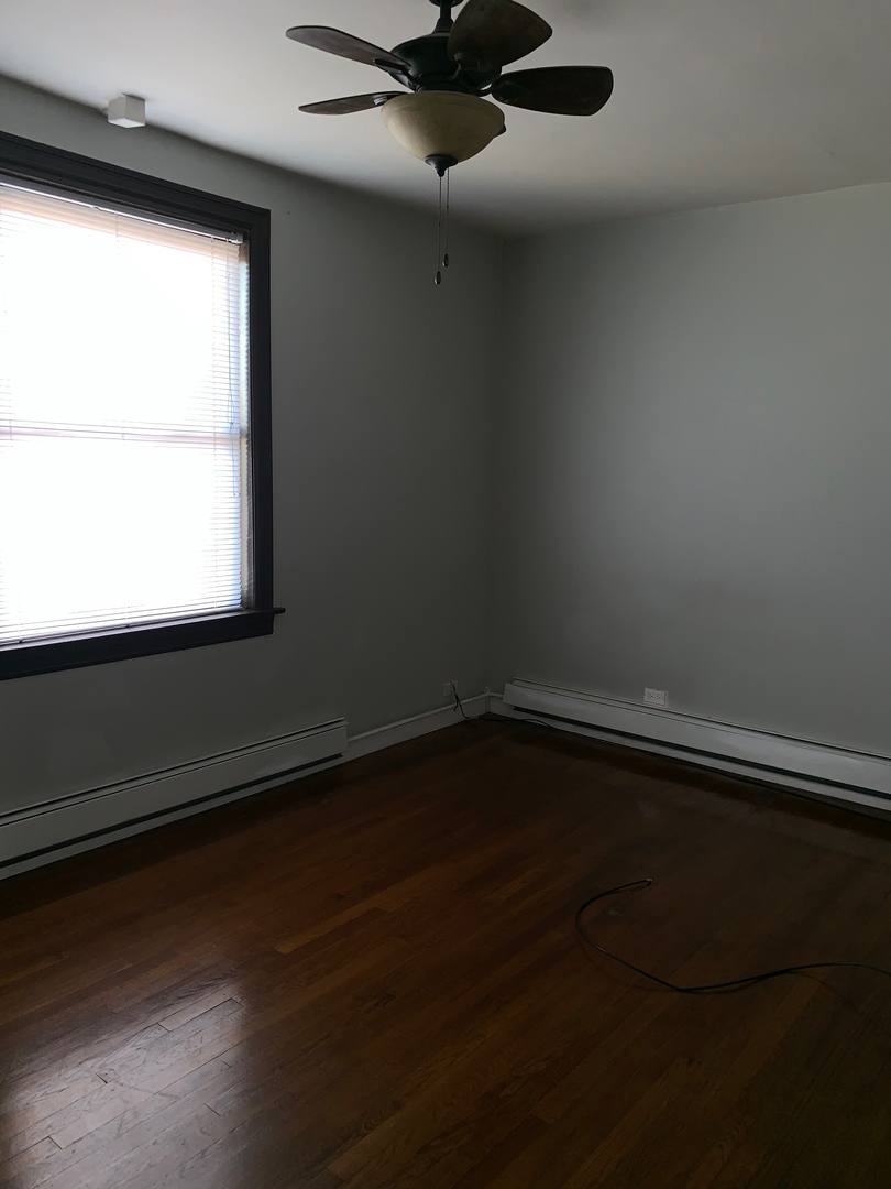 Apartment for rent at 4425-31 N Milwaukee Ave, Chicago, IL 60630