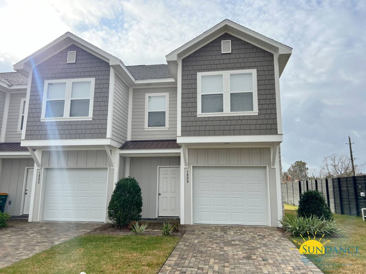 Townhouse for rent at 1800 Stable Lane, Fort Walton Beach, FL 32547