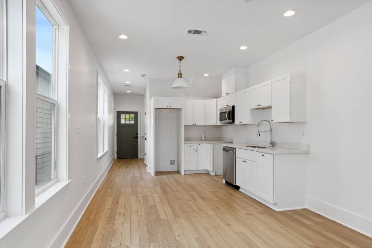 Townhouse for rent at 2418 - 2420 Clara St, New Orleans, LA 70113
