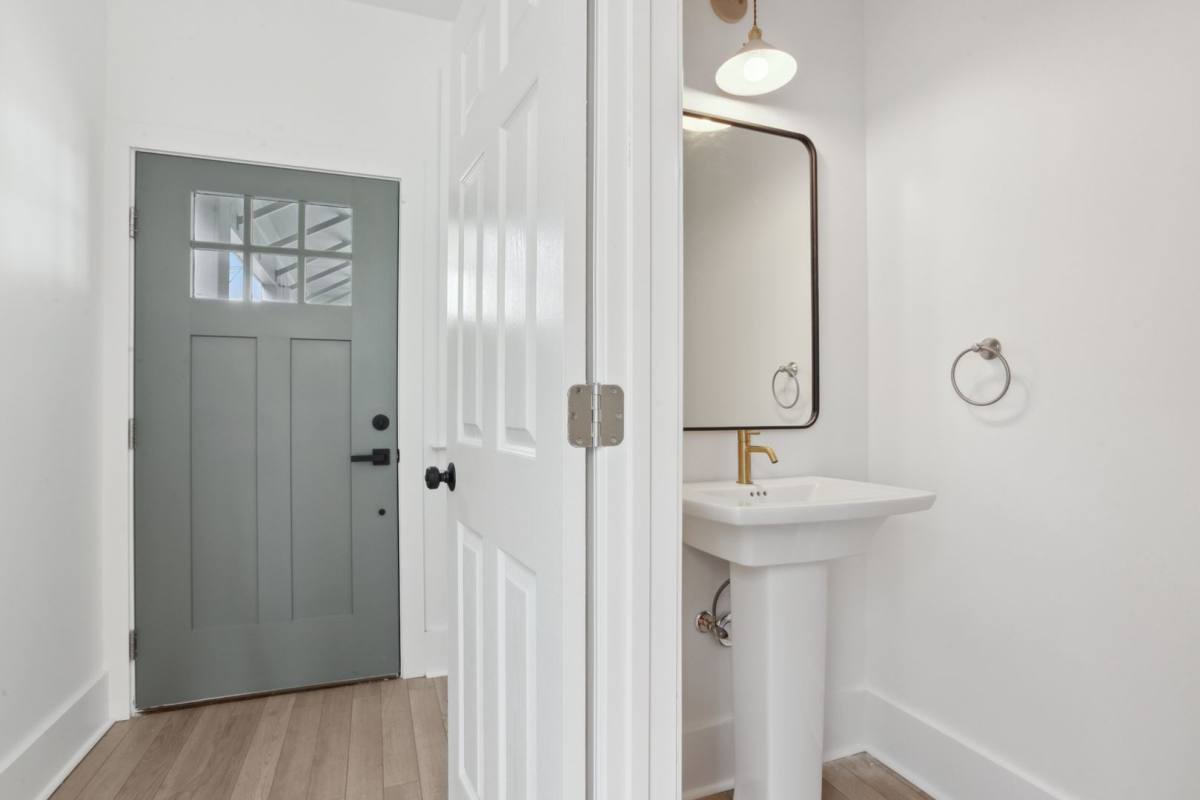 Townhouse for rent at 2418 - 2420 Clara St, New Orleans, LA 70113