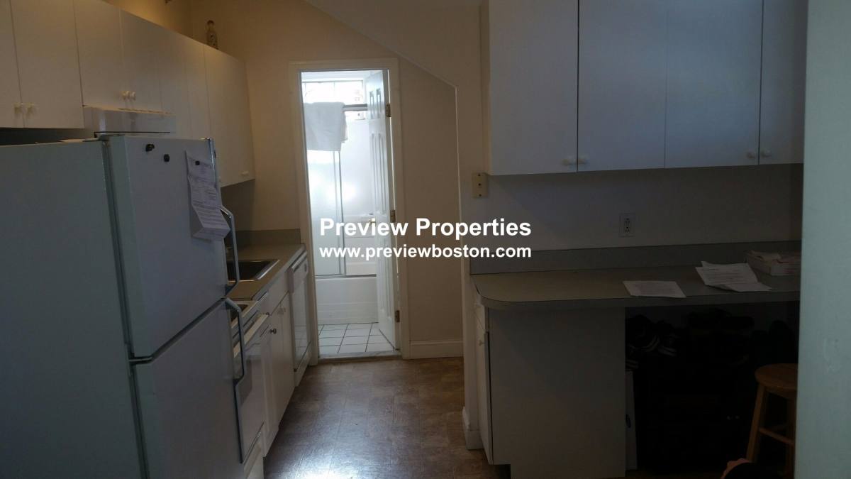 Apartment for rent at 2 Chestnut Hill Ave #4P, Brighton, MA 02135