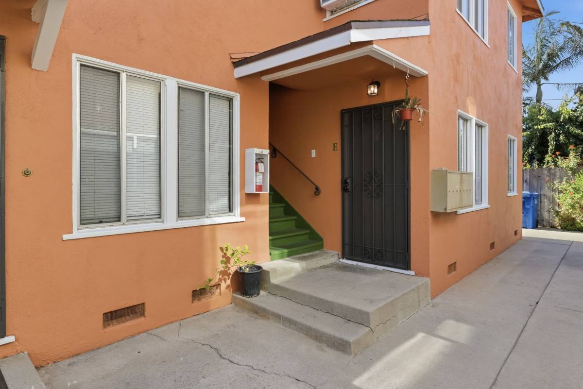 Apartment for rent at 3009 E 3rd St, Long Beach, CA 90814