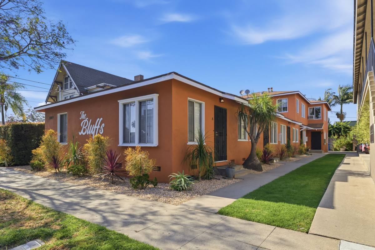 Apartment for rent at 3009 E 3rd St, Long Beach, CA 90814
