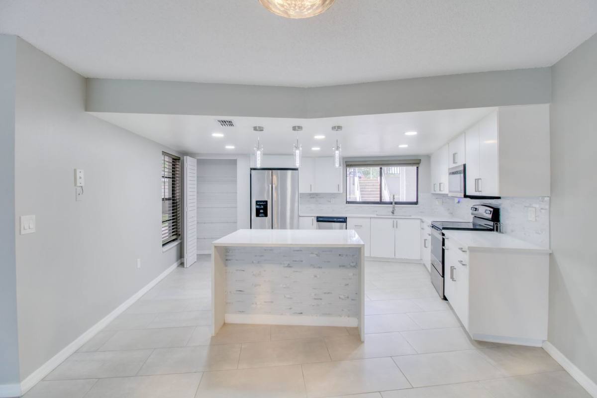 Apartment for rent at 1054 Lotus Cove Court, Altamonte Springs, FL 32714
