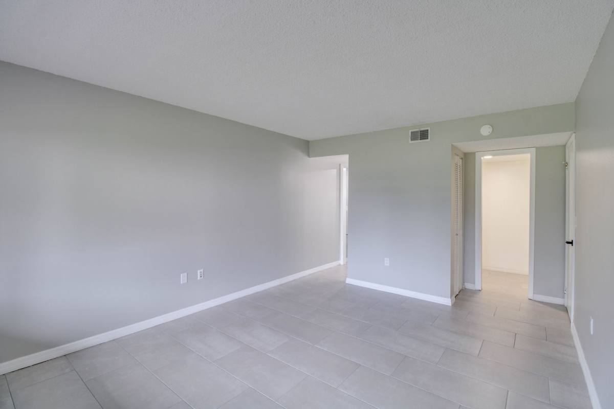 Apartment for rent at 1054 Lotus Cove Court, Altamonte Springs, FL 32714