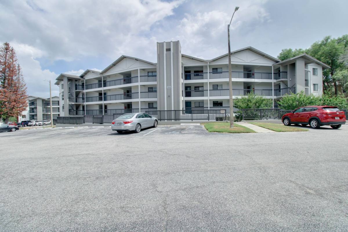 Apartment for rent at 1054 Lotus Cove Court, Altamonte Springs, FL 32714