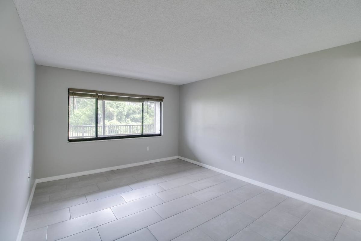 Apartment for rent at 1054 Lotus Cove Court, Altamonte Springs, FL 32714