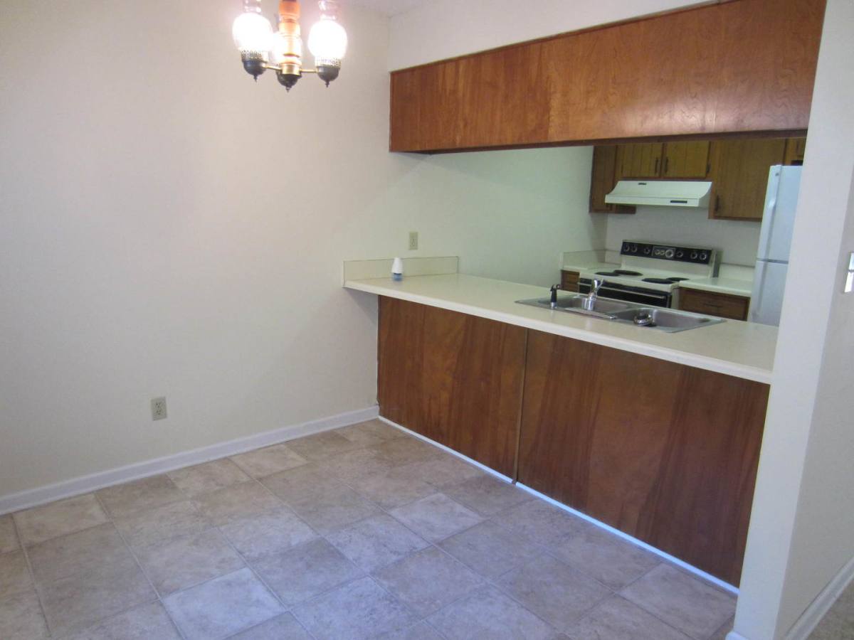 Townhouse for rent at 4 B Wooddale Dr, Valdosta, GA 31602