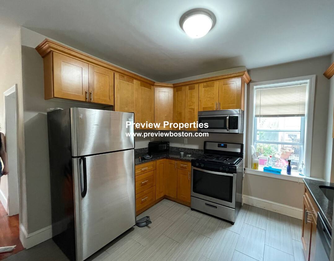 House for rent at 241 Maverick St #3P, East Boston, MA 02128