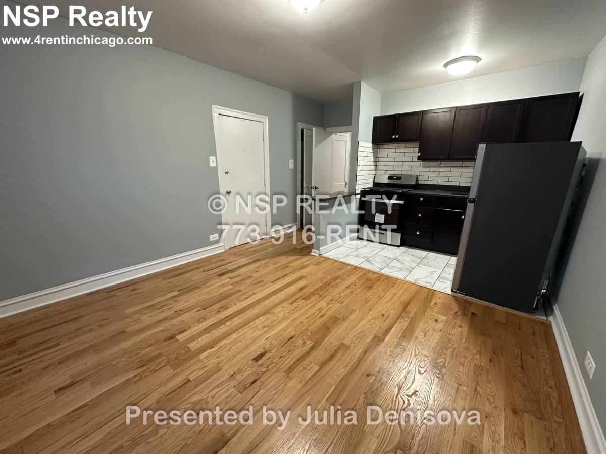 Apartment for rent at 5662 N Ridge #1E, Chicago, IL 60660