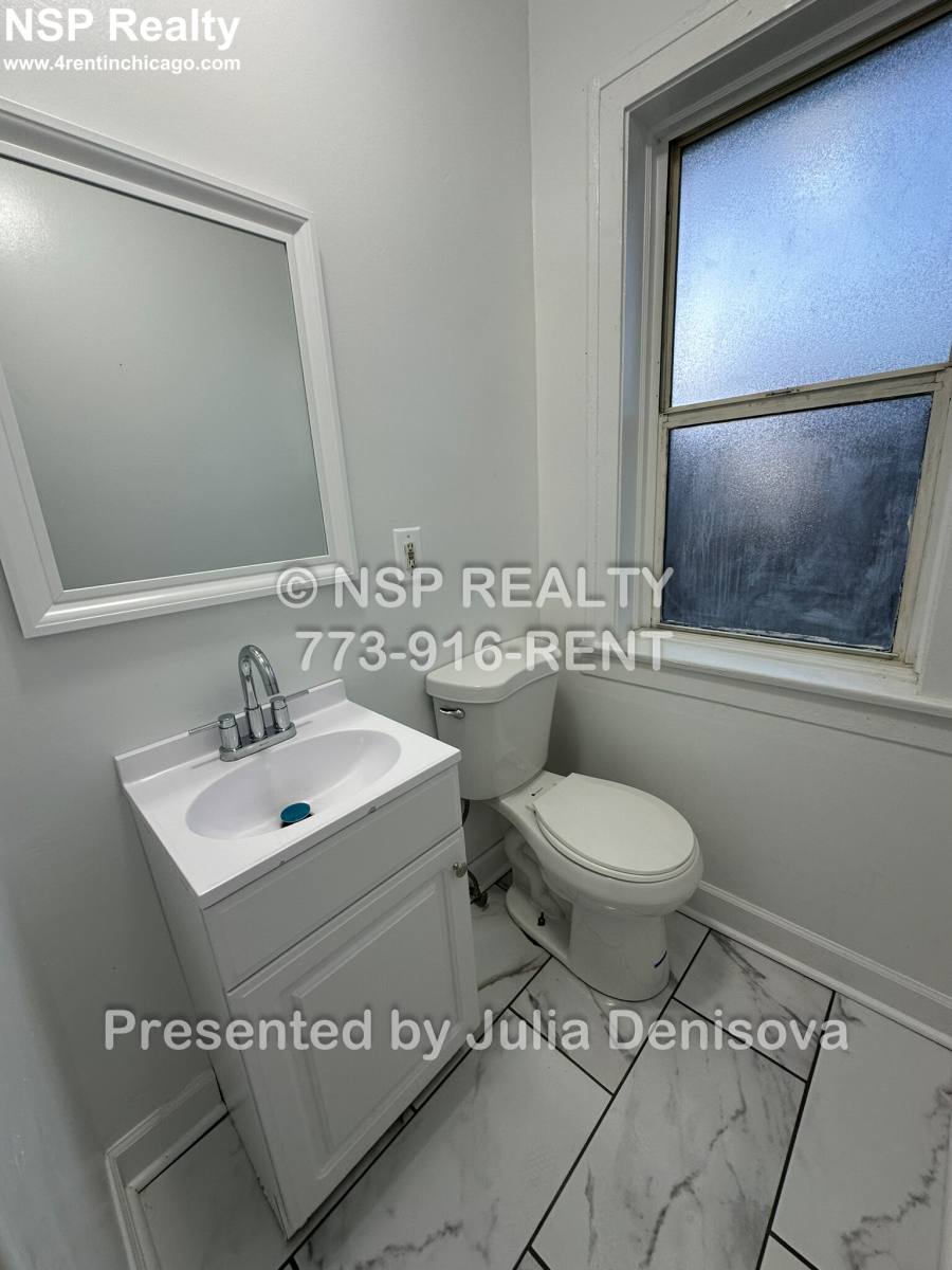 Apartment for rent at 5662 N Ridge #1E, Chicago, IL 60660