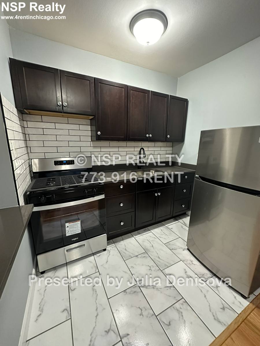 Apartment for rent at 5662 N Ridge #1E, Chicago, IL 60660