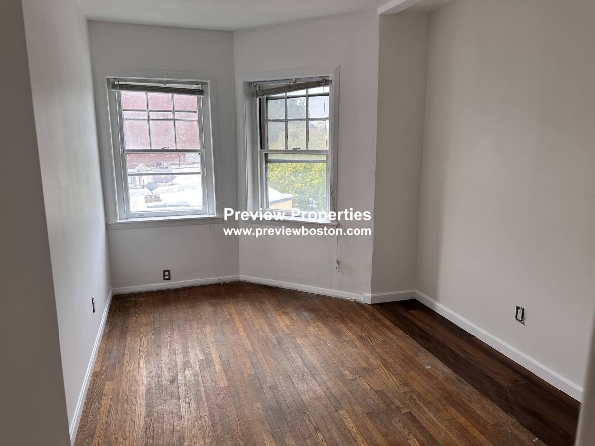 Apartment for rent at 923 Beacon St #3P, Boston, MA 02116