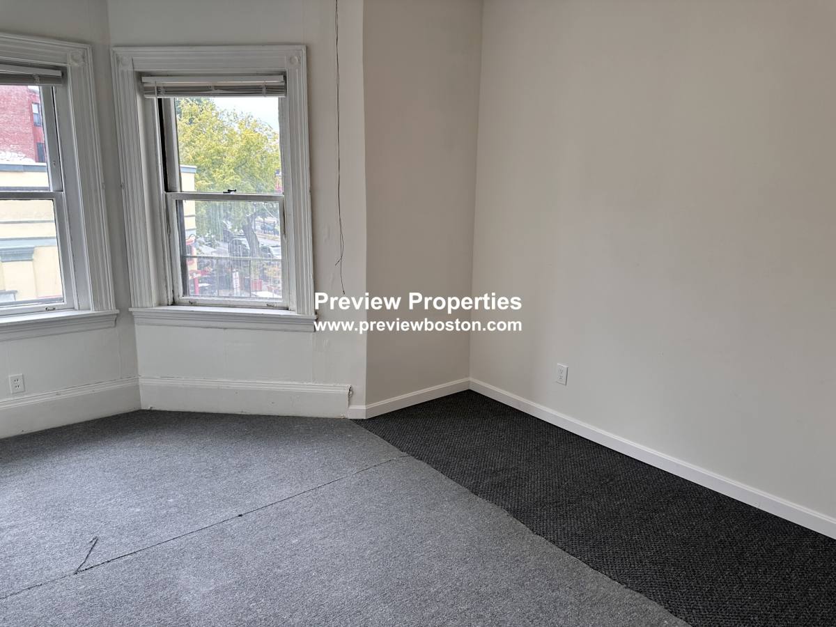 Apartment for rent at 923 Beacon St #2P, Boston, MA 02116