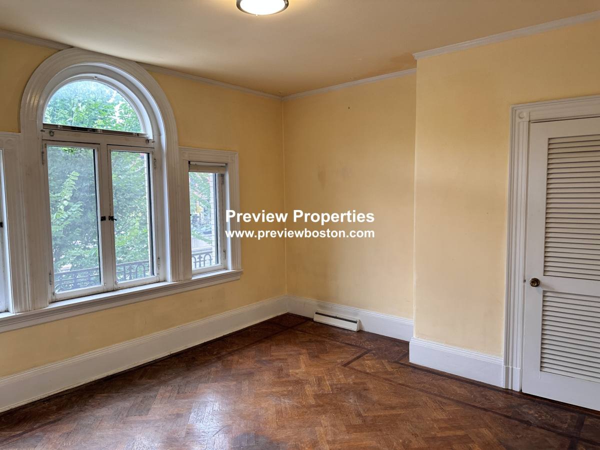Apartment for rent at 923 Beacon St #2P, Boston, MA 02116