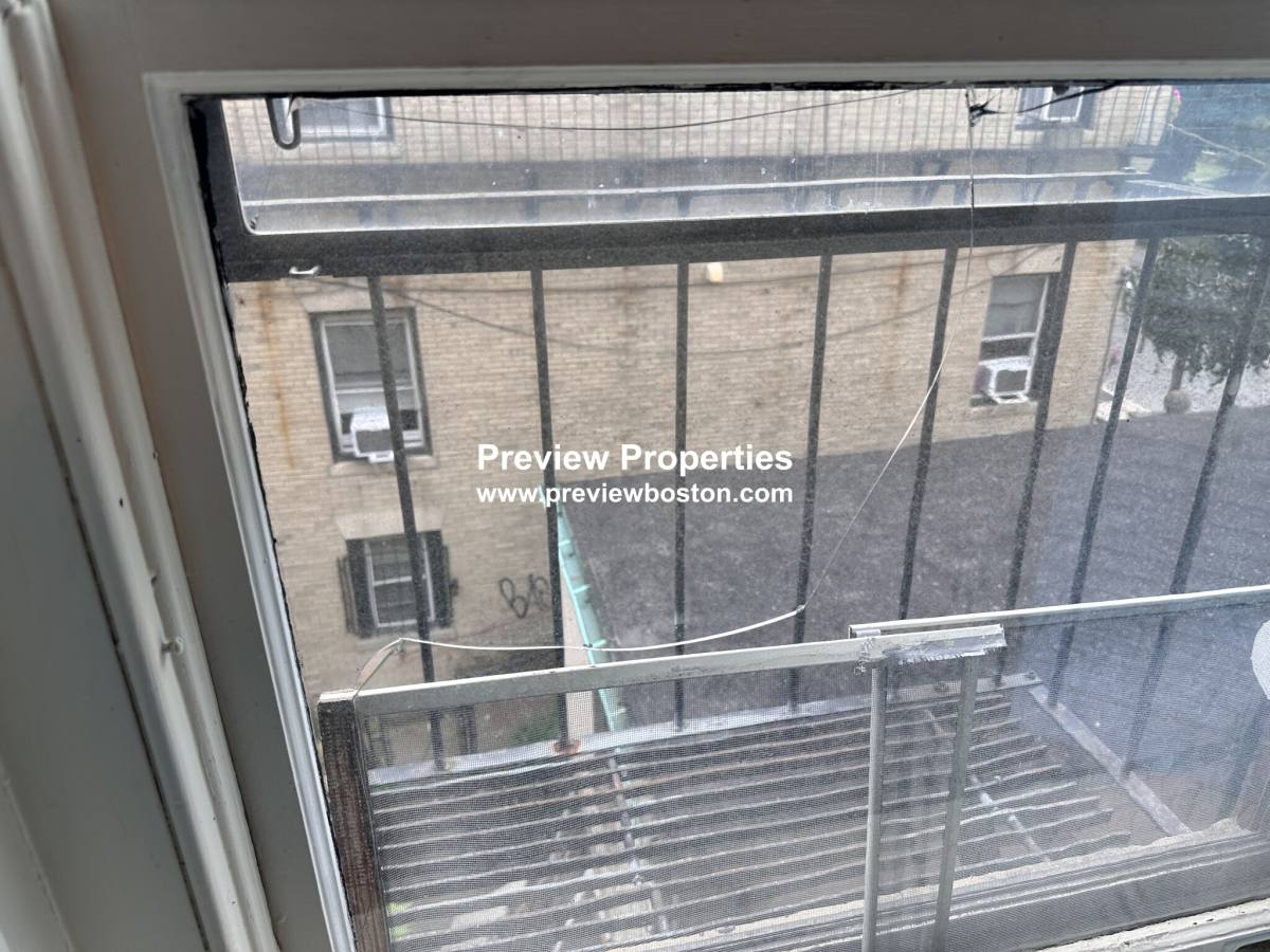 Apartment for rent at 923 Beacon St #2P, Boston, MA 02116