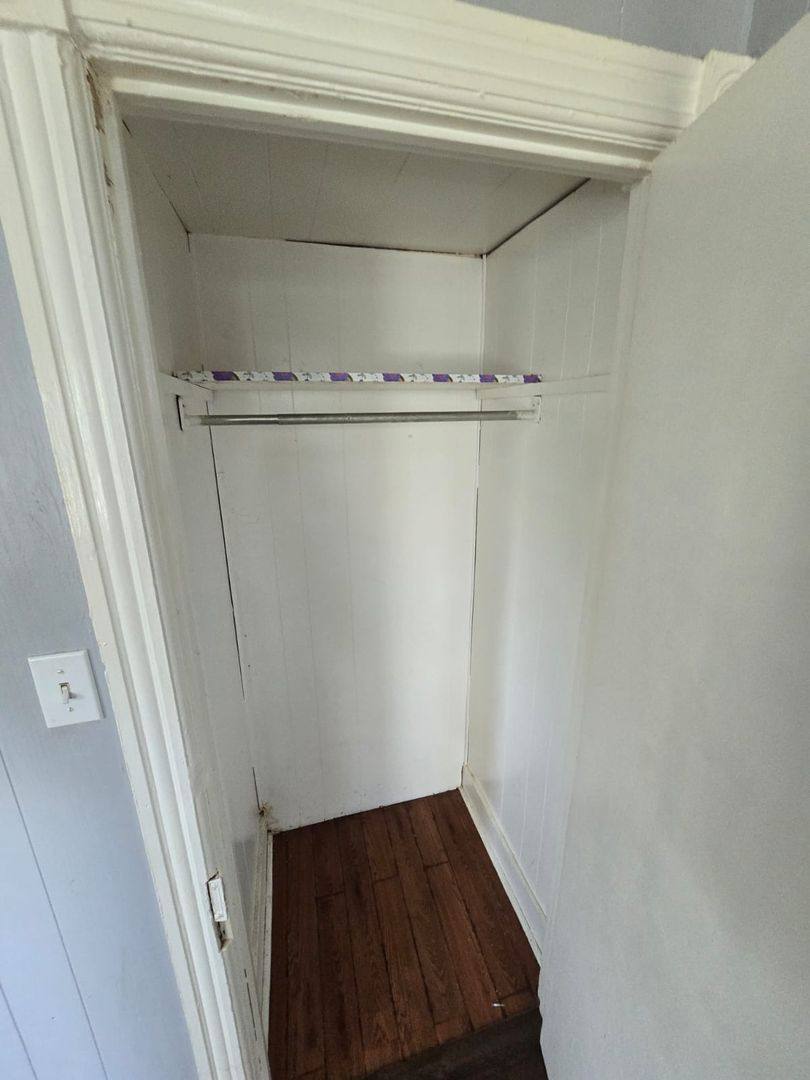Apartment for rent at 320 Cleveland, Trenton, NJ 08629