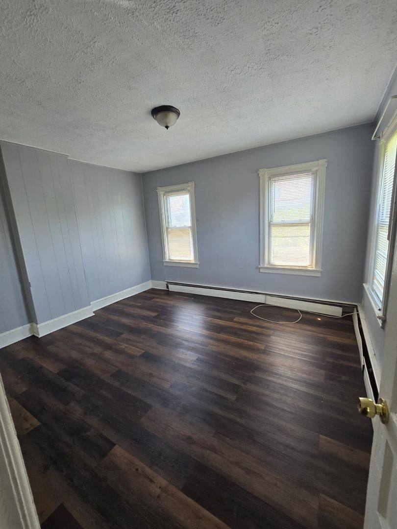 Apartment for rent at 320 Cleveland, Trenton, NJ 08629
