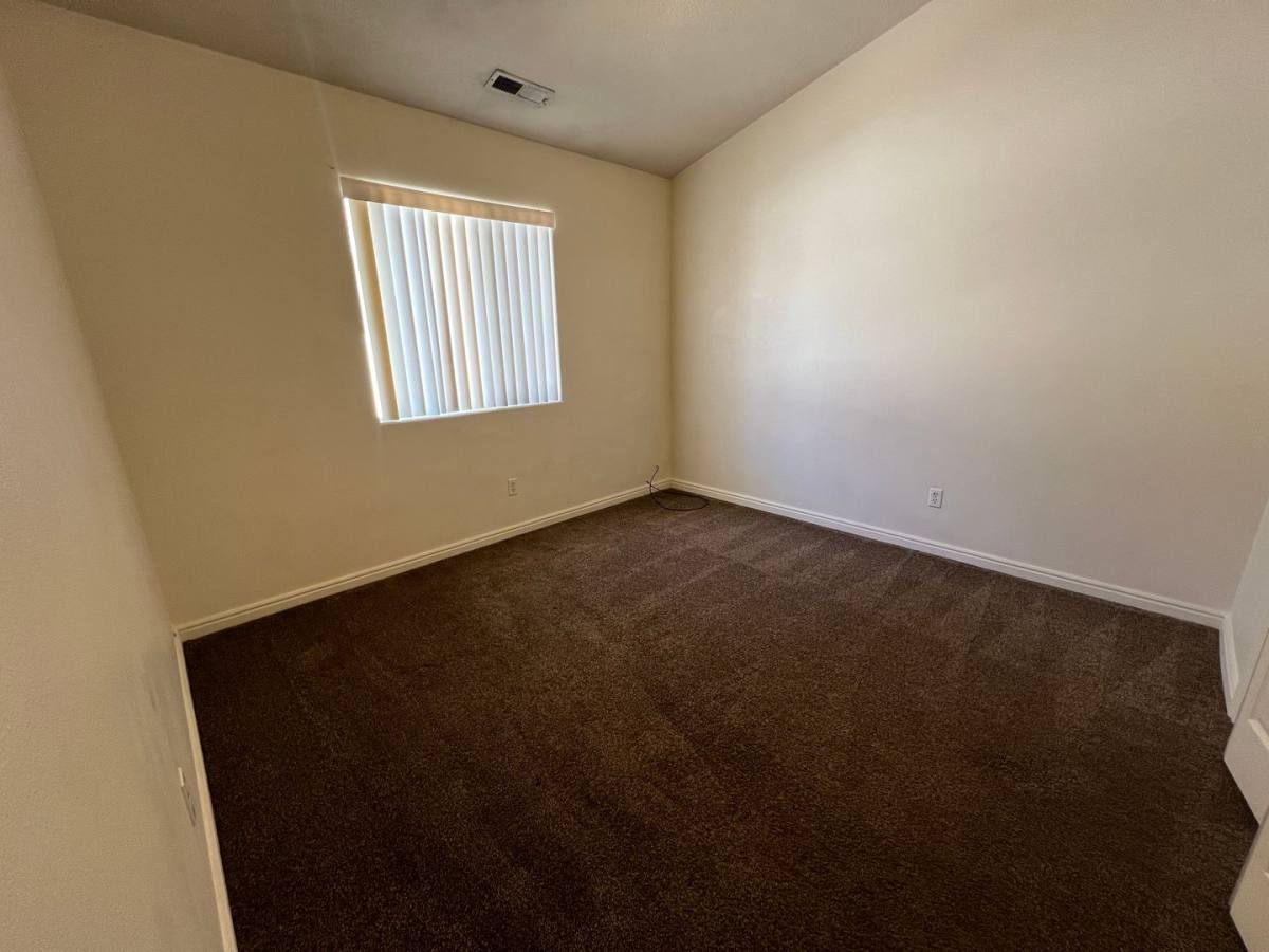 Apartment for rent at 652 N 2720 E, Saint George, UT 84790