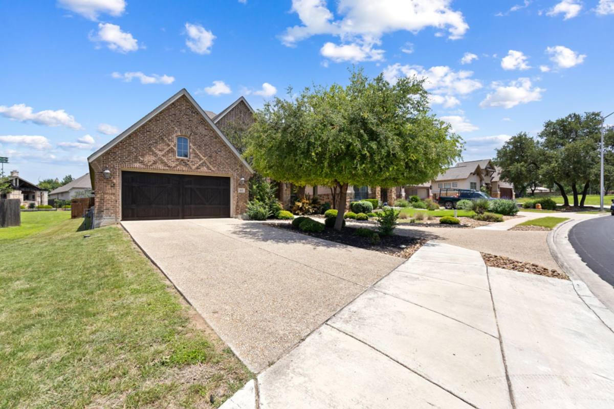 House for rent at 420 Mission Hill Run, New Braunfels, TX 78132