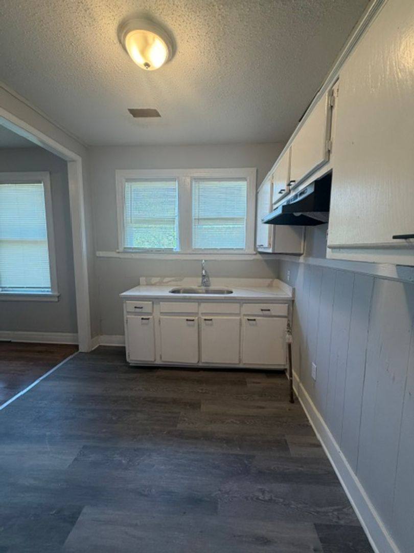 Apartment for rent at 609-611 Mallory, Memphis, TN 38106