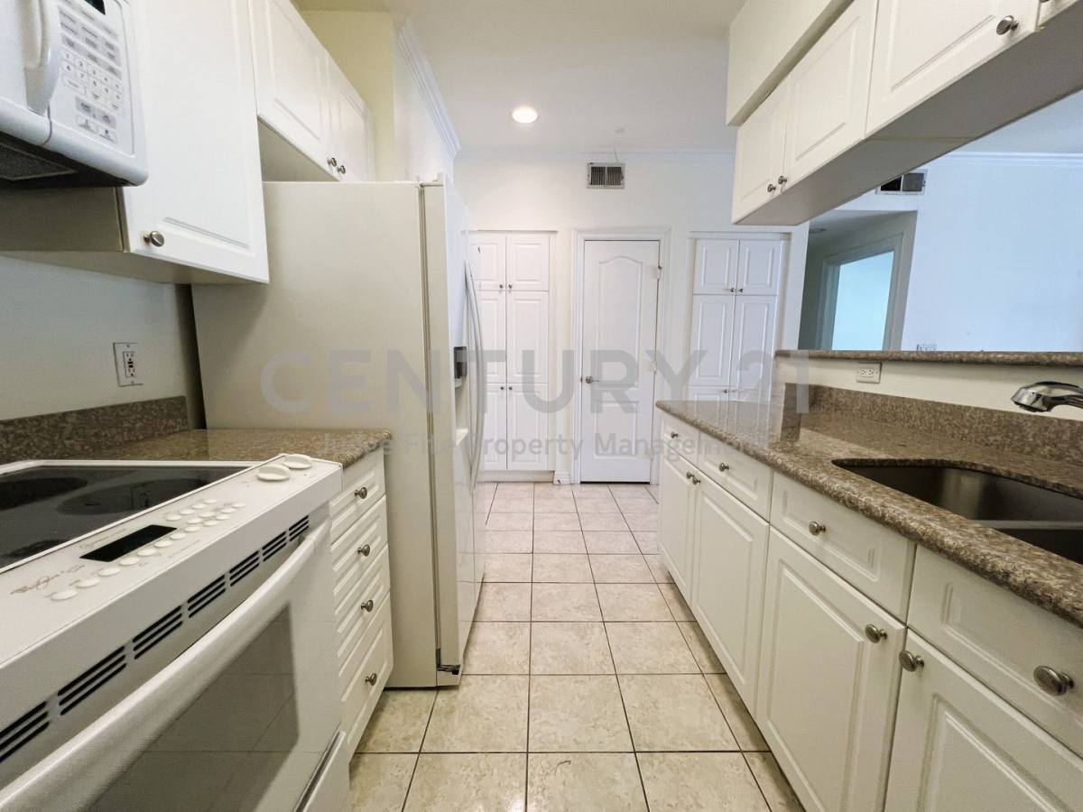 Condo for rent at 3400 Welborn St, Dallas, TX 75219