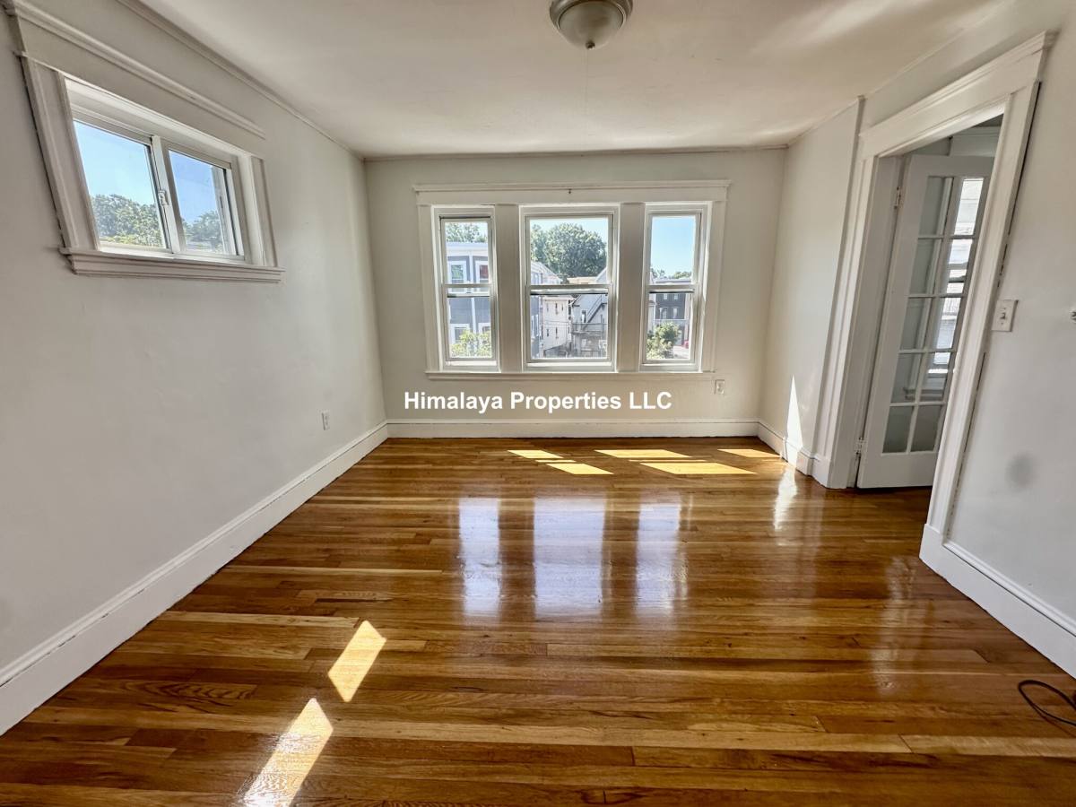 Apartment for rent at 6 Woodlawn St #2, Jamaica Plain, MA 02130