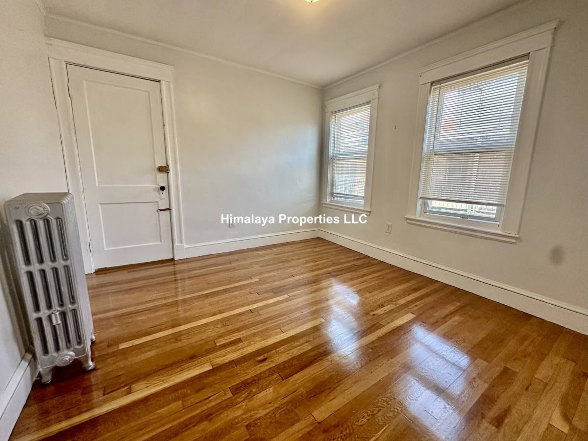 Apartment for rent at 6 Woodlawn St #2, Jamaica Plain, MA 02130