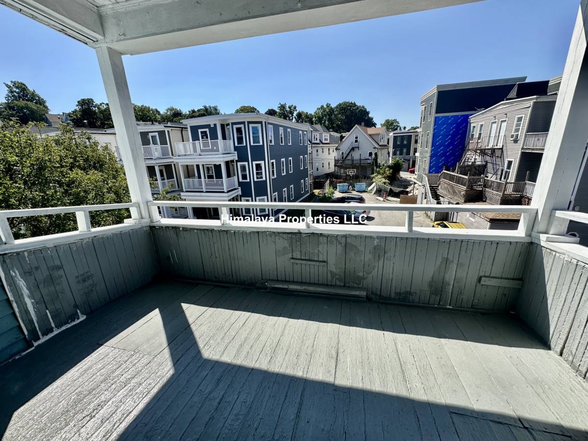 Apartment for rent at 6 Woodlawn St #2, Jamaica Plain, MA 02130
